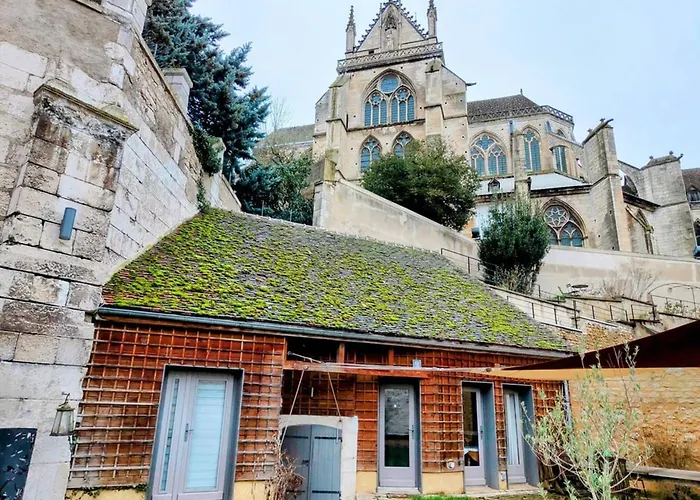 Saint Loup - Sejour A Auxerre